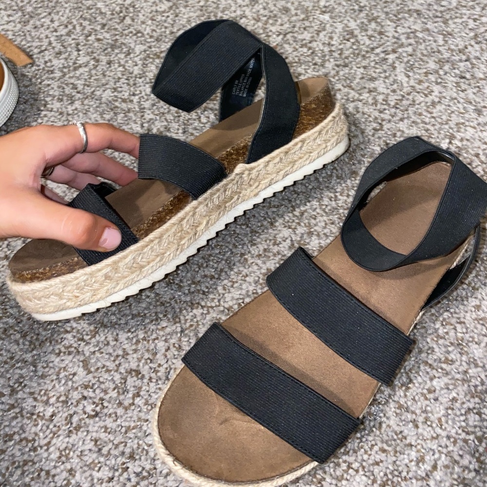Steve Madden platform sandals